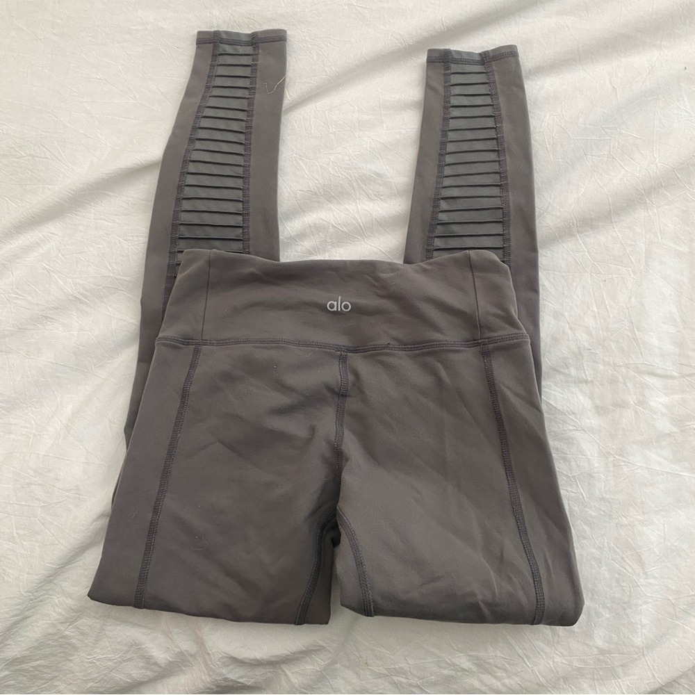 ALO YOGA Gray Women's Moto Leggings high waist 7/8 S - Picture 5 of 6